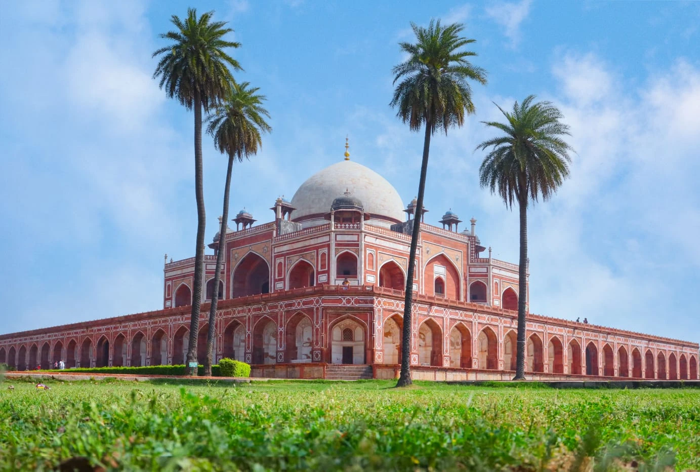 Family Leisure & Companion Tours