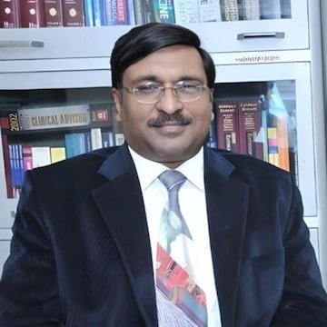 Dr. Jaideep Bansal Principal Director & HOD Neurology | Fortis Shalimar Bagh 30 years of experience