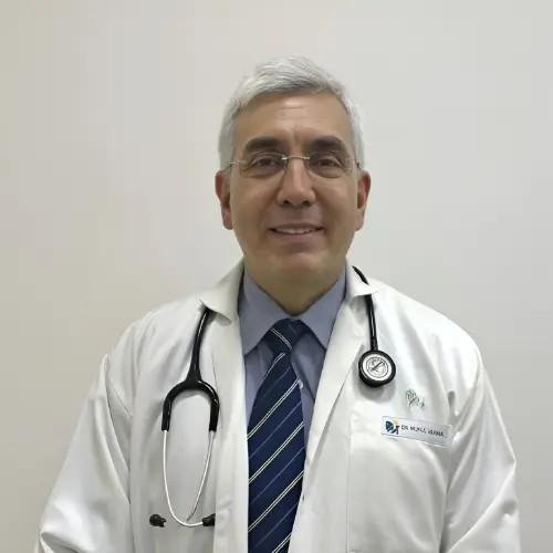 Dr. Mukul Varma Qualification
