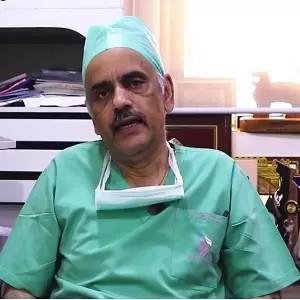 Dr. Sandeep Guleria is also renowned for being the key member of the team that conducted the first two Kidney Pancreas Transplants in India.