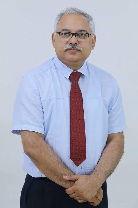 Dr. Vivek Mittal